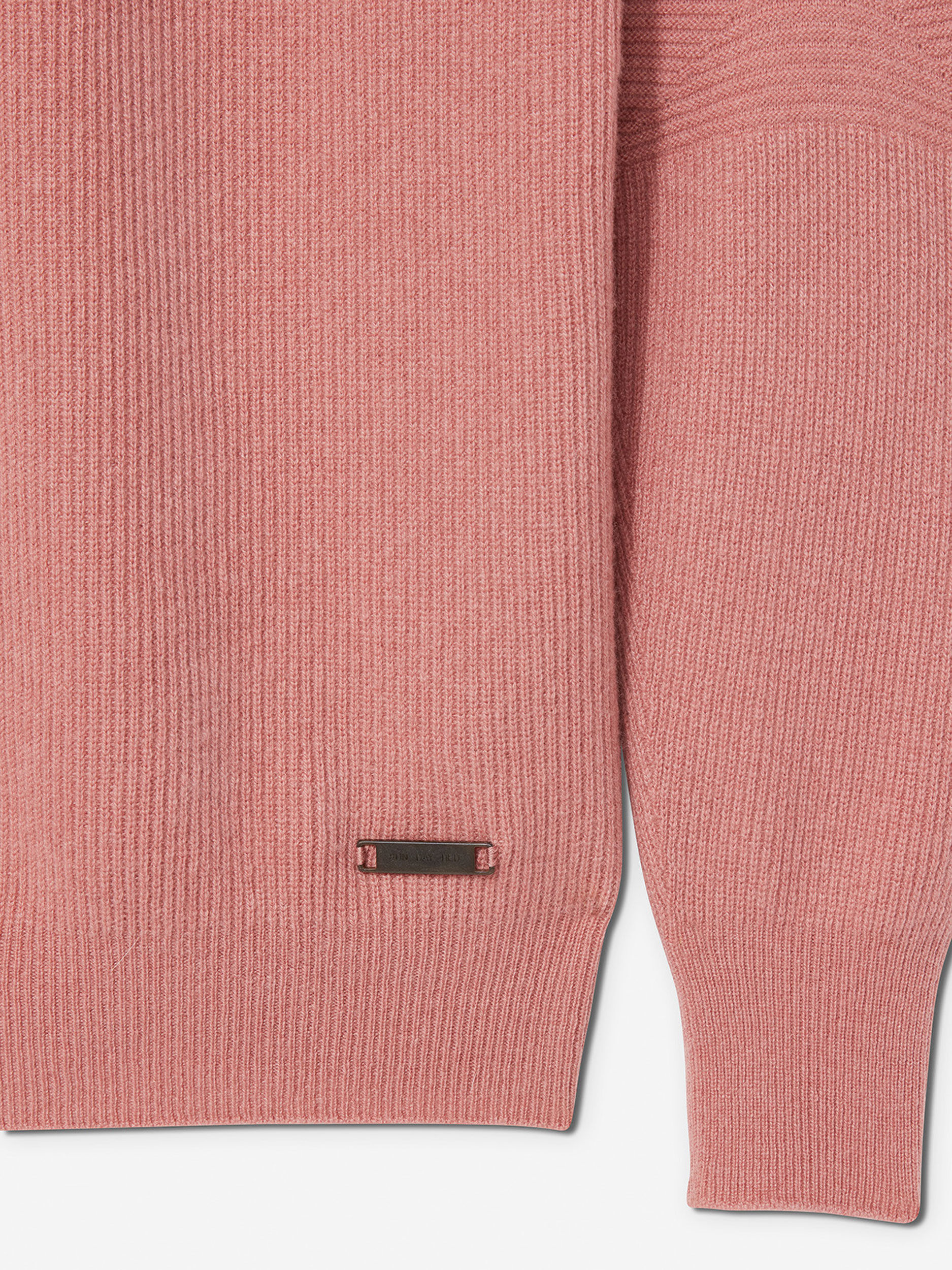 Ash Rose               Sun Day Red 3D Knit Cashmere Quarter Zip | 13570-IMKR